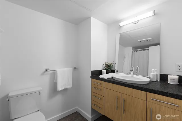 $420,000 | 401 9th Avenue North, Unit 504, Seattle, WA 98109