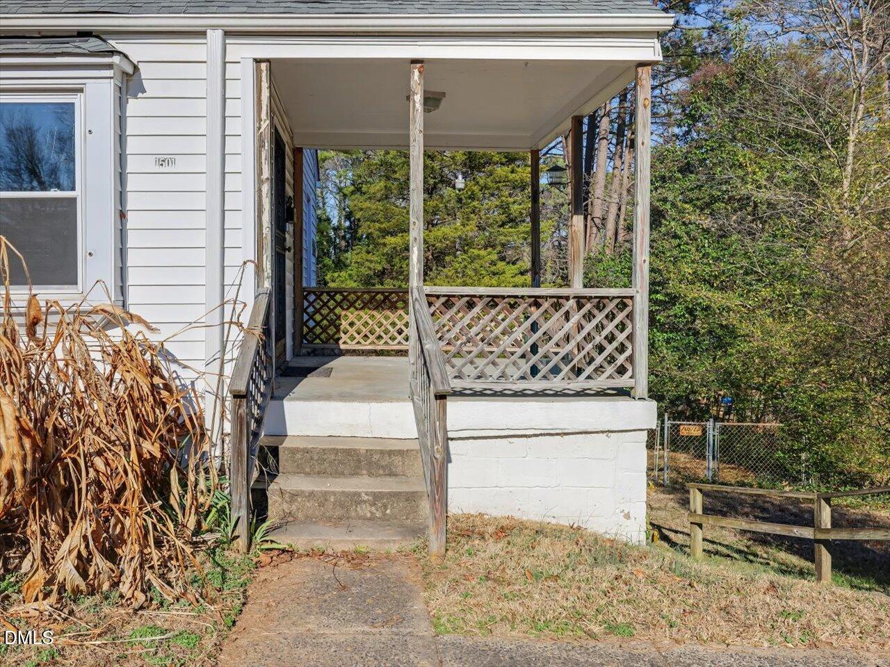 1501 Fairfax Road Durham, NC 27701 - Photo 4 of 42