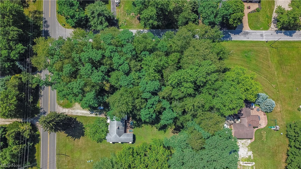 2125 Krumroy Road Akron, OH 44312 - Photo 2 of 22