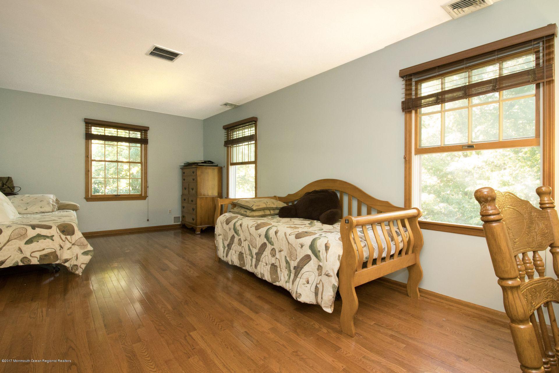 811 Schoolhouse Road Brielle, NJ 08730 - Photo 17 of 22 Bedroom
