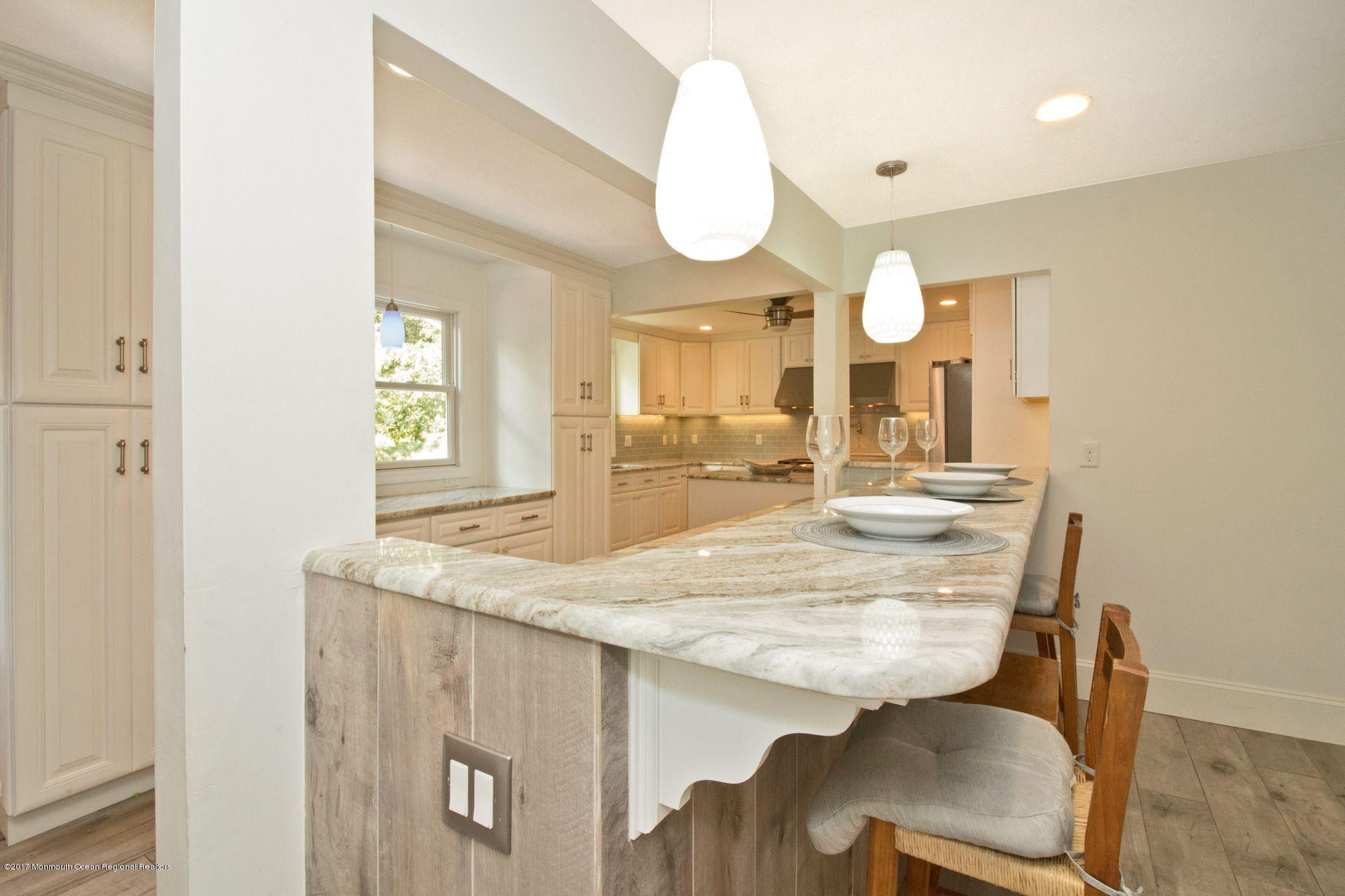 811 Schoolhouse Road Brielle, NJ 08730 - Photo 10 of 22 Kitchen