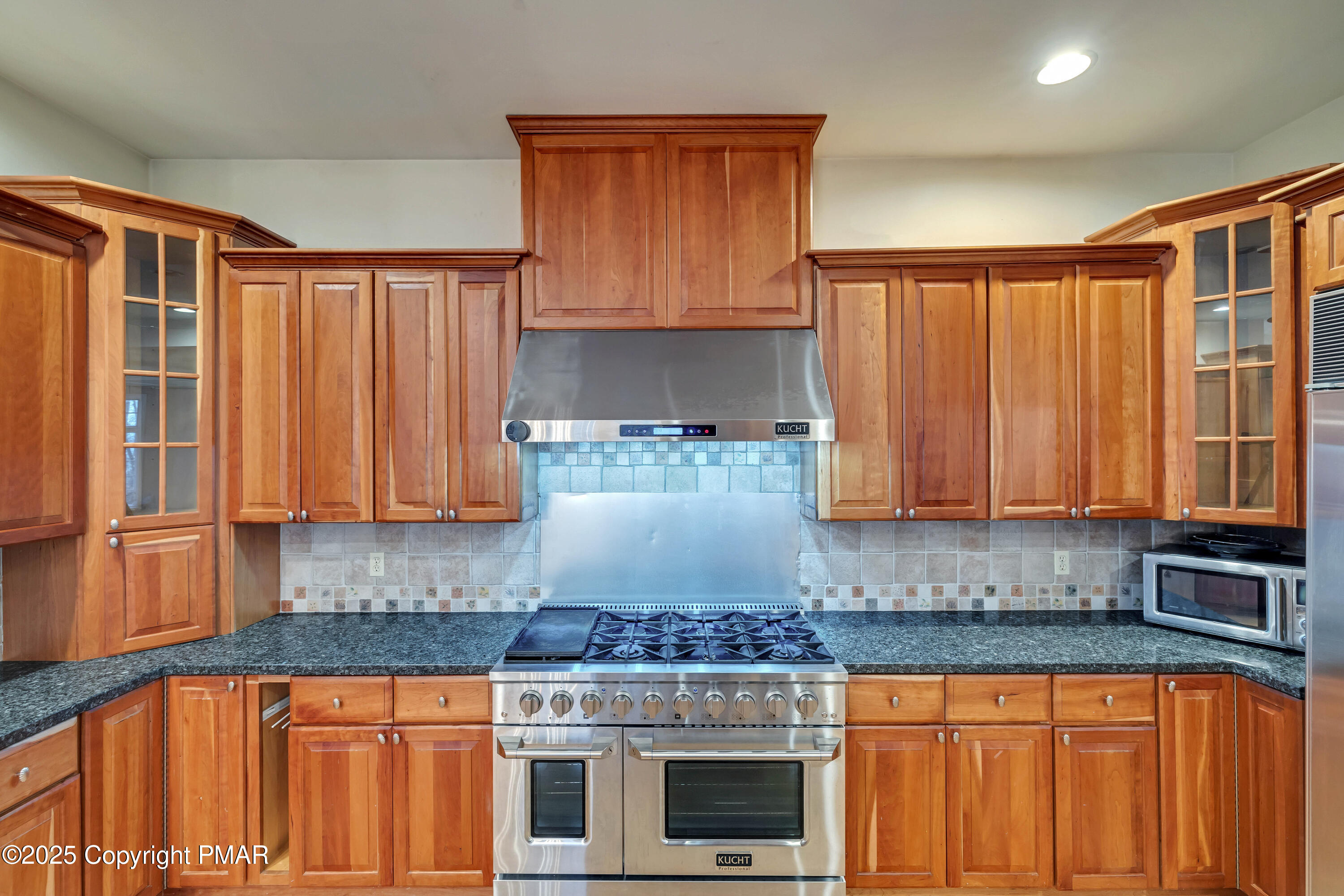 1946 Kyle Drive Stroudsburg, PA 18360 - Photo 13 of 60 5 Kitchen (6)