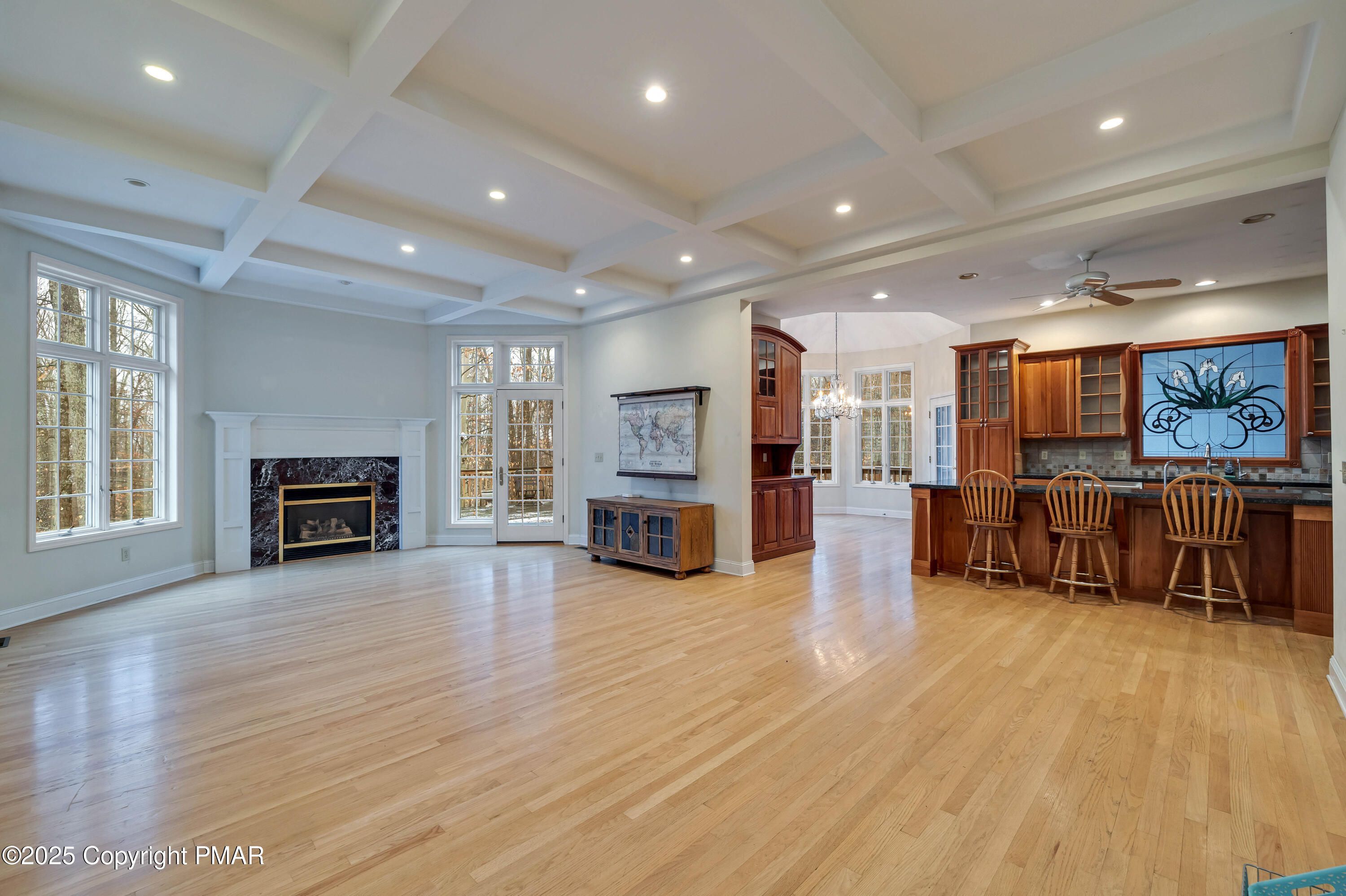 1946 Kyle Drive Stroudsburg, PA 18360 - Photo 14 of 60 6 Family Room (1)