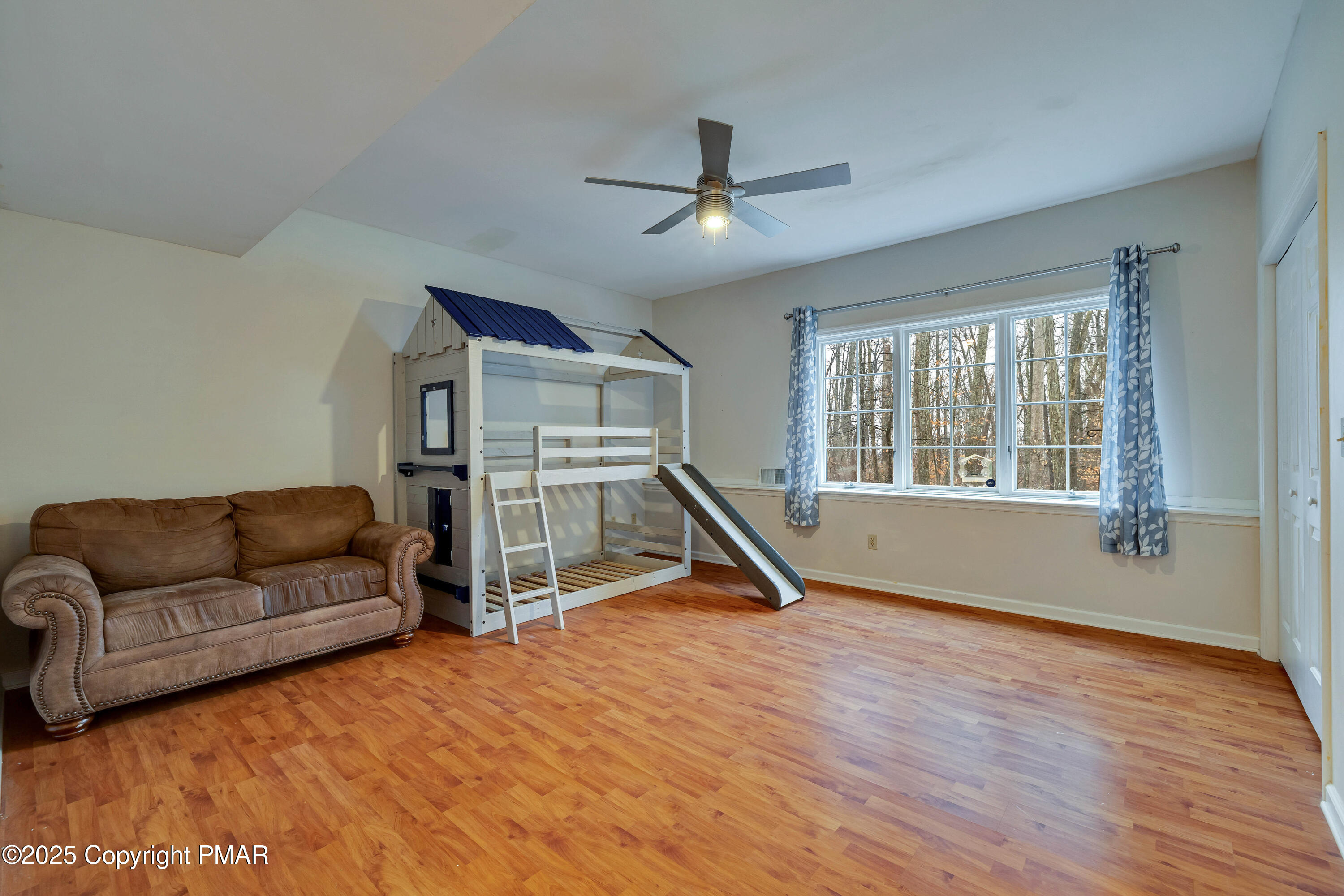 1946 Kyle Drive Stroudsburg, PA 18360 - Photo 29 of 60 13 3rd Bed (1)