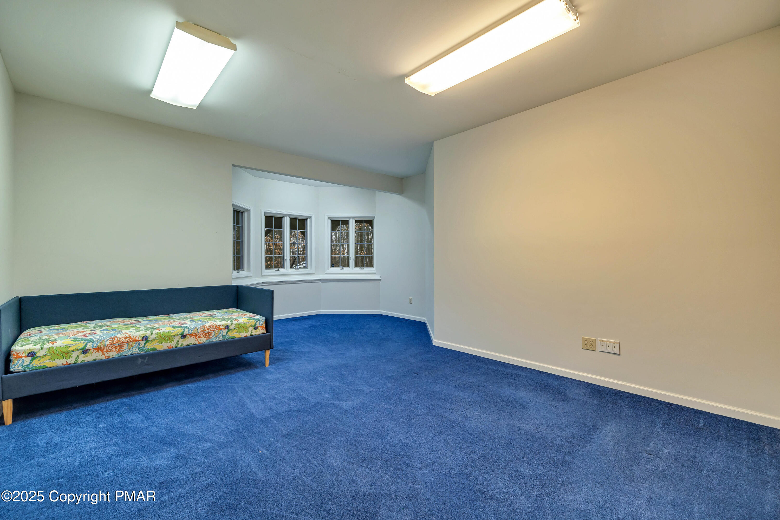 1946 Kyle Drive Stroudsburg, PA 18360 - Photo 35 of 60 16 5th Bed (1)