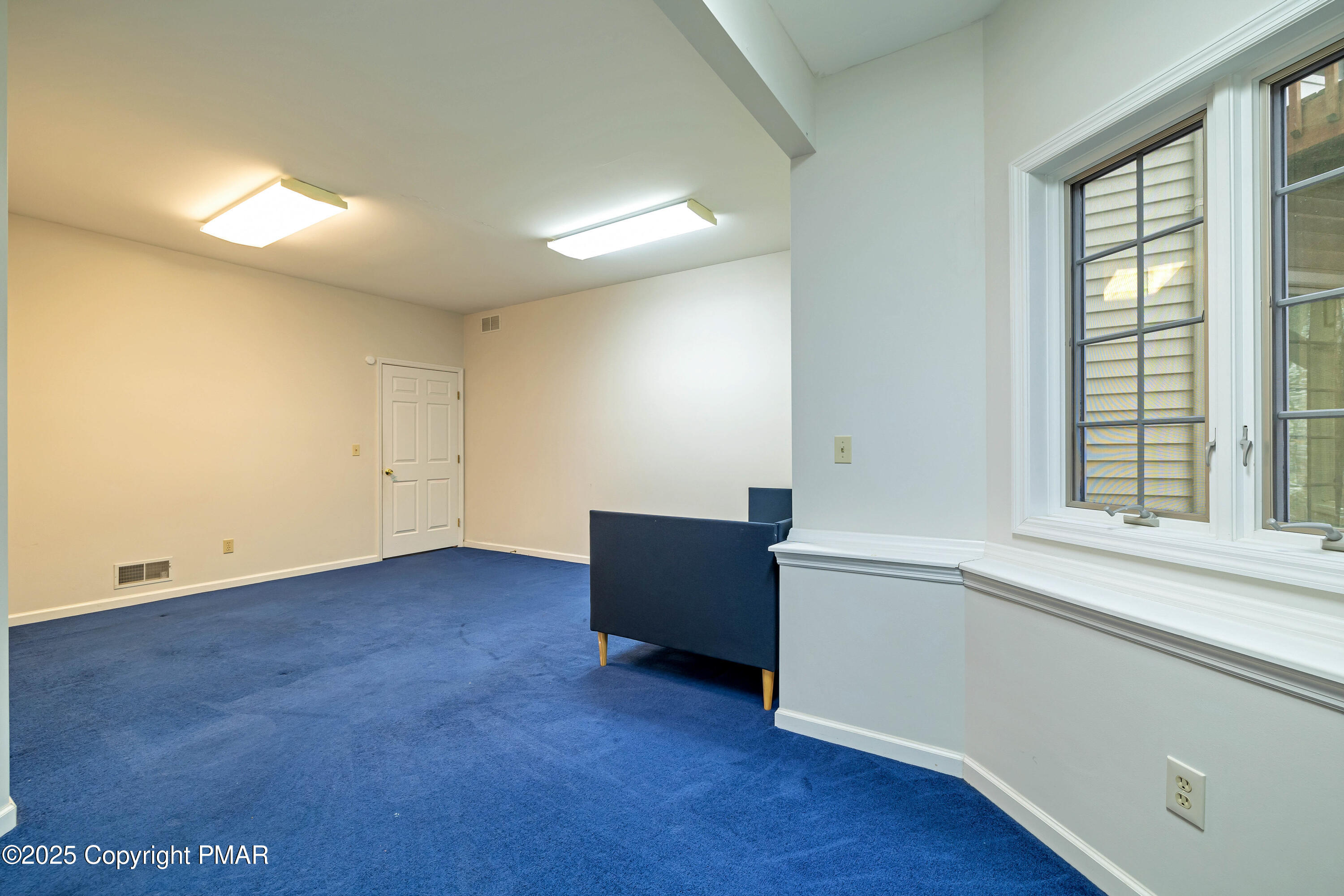 1946 Kyle Drive Stroudsburg, PA 18360 - Photo 36 of 60 16 5th Bed (2)