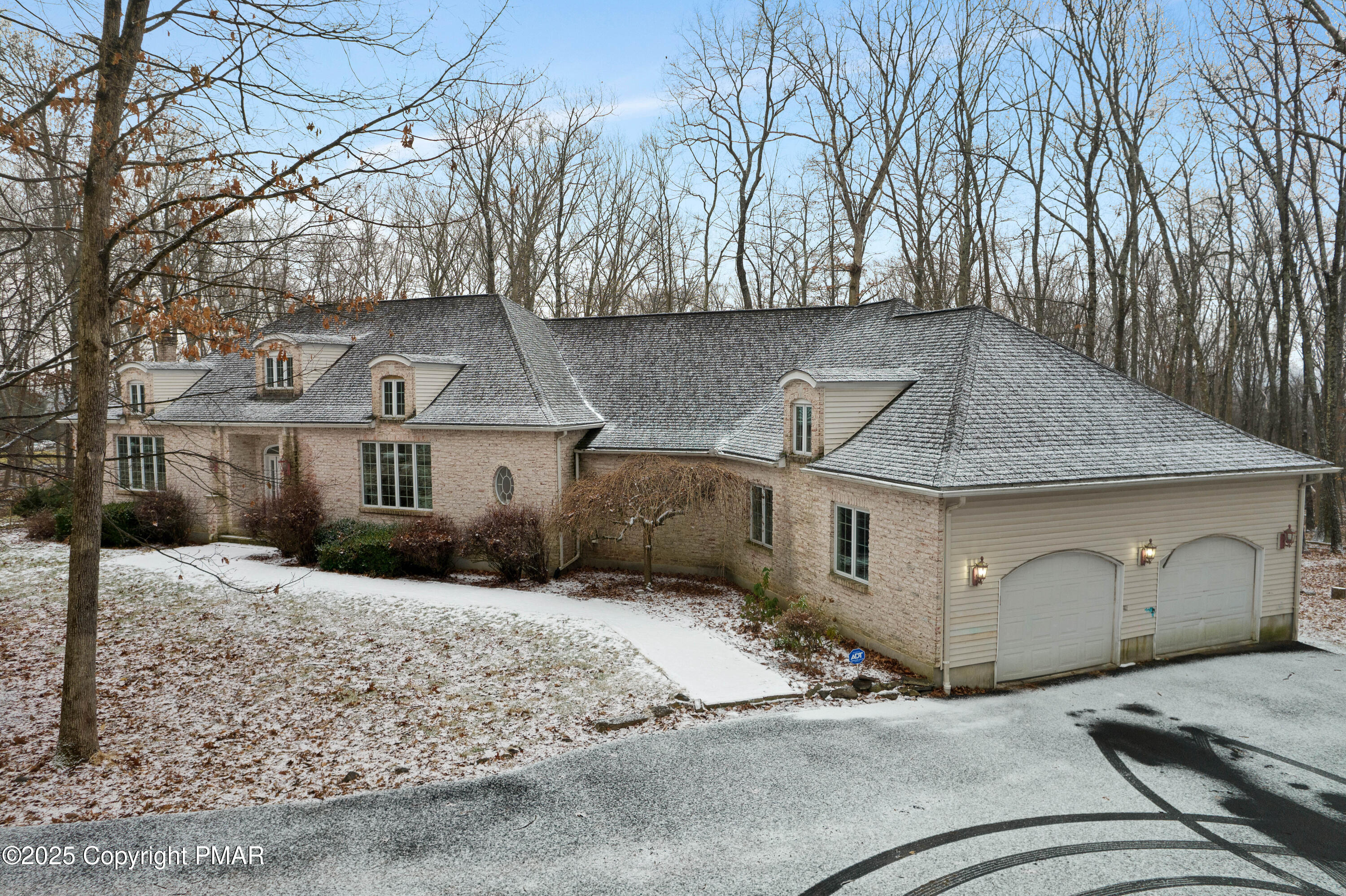 1946 Kyle Drive Stroudsburg, PA 18360 - Photo 48 of 60 21 Front (4)