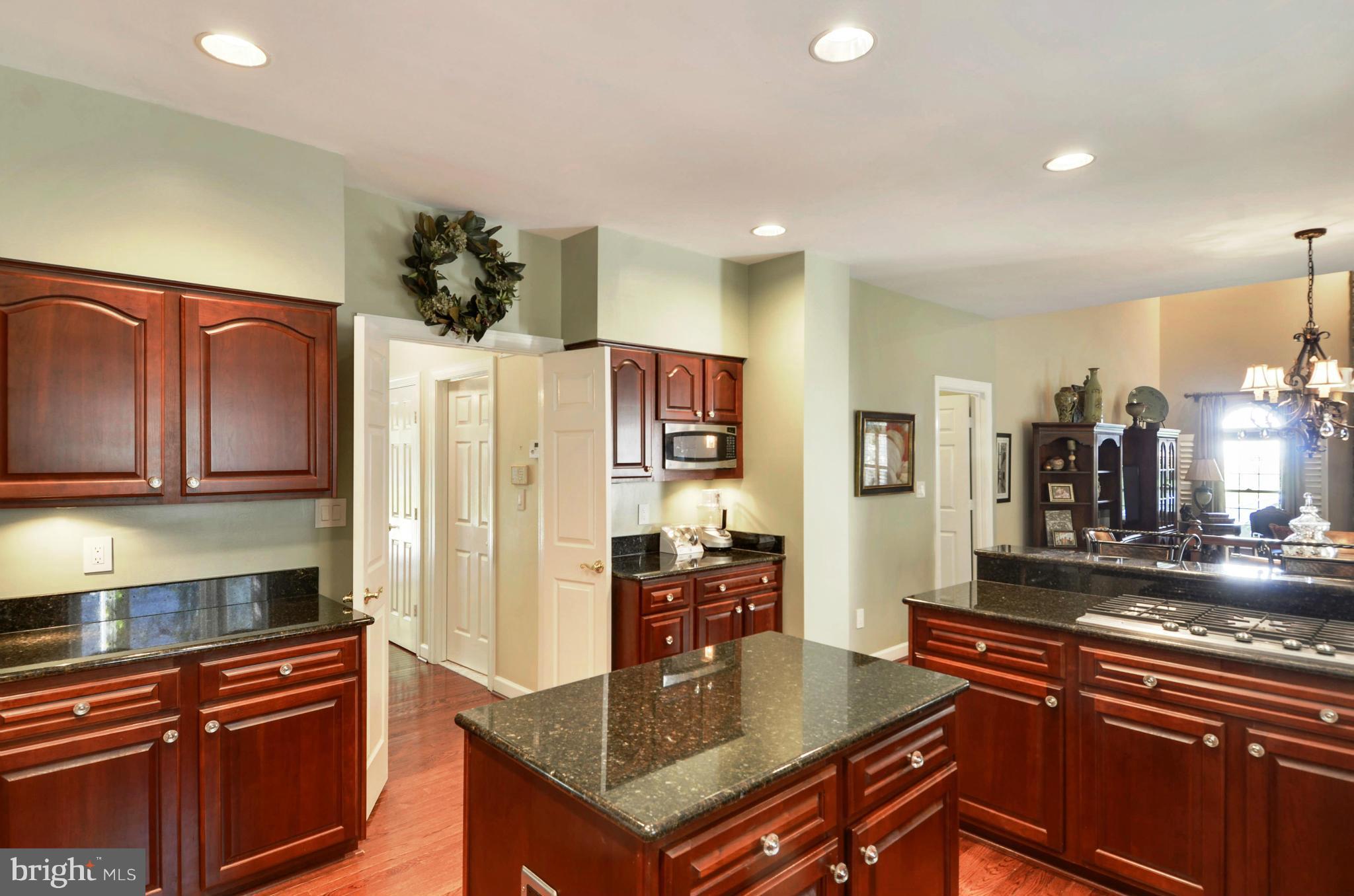 15701 Cranberry Lane Silver Spring, MD 20906 - Photo 11 of 30 Kitchen