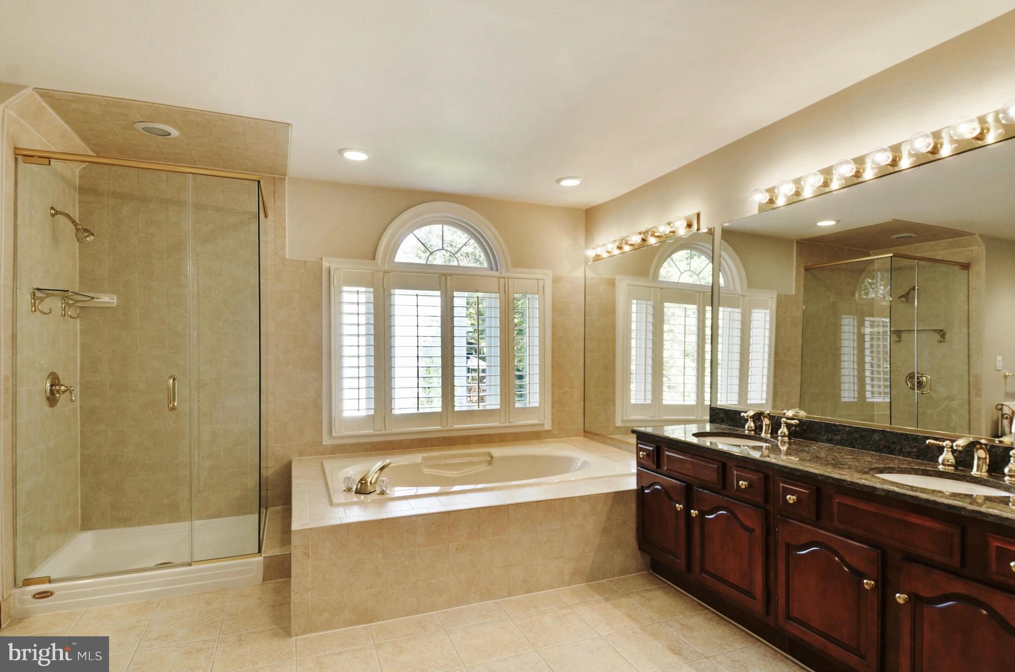 15701 Cranberry Lane Silver Spring, MD 20906 - Photo 19 of 30 Bath (Master)