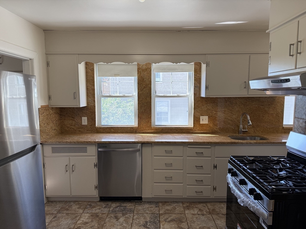 23 Stearns Road, Unit 1 Watertown, MA 02472 - Photo 8 of 14