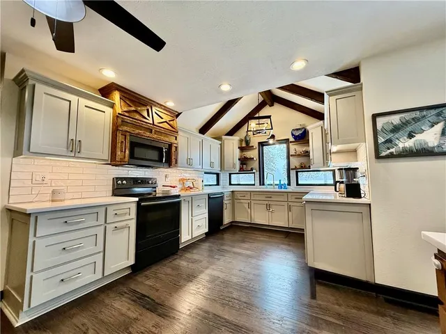 $535,000 | 12470 Lipper Avenue, Higginsville, MO 64037