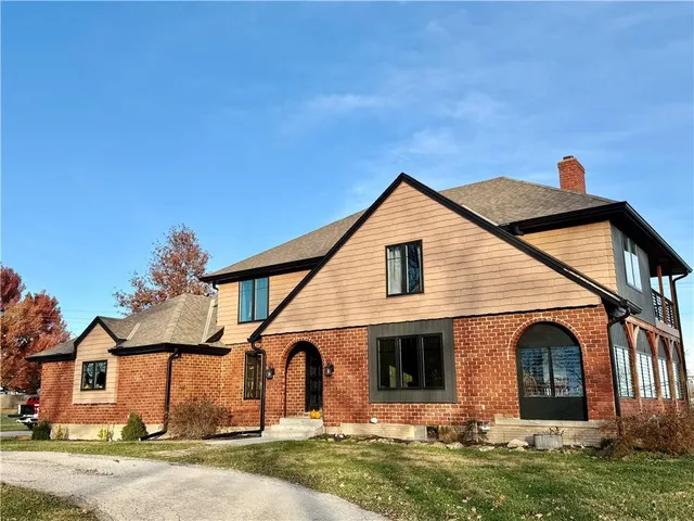 $535,000 | 12470 Lipper Avenue, Higginsville, MO 64037