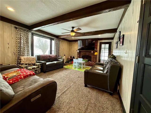 $535,000 | 12470 Lipper Avenue, Higginsville, MO 64037