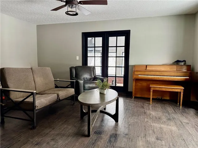 $535,000 | 12470 Lipper Avenue, Higginsville, MO 64037