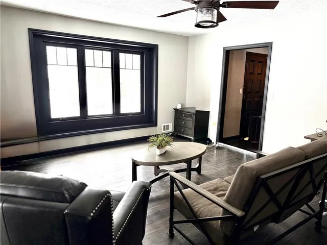 $535,000 | 12470 Lipper Avenue, Higginsville, MO 64037