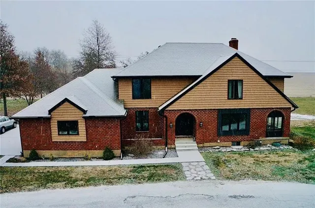 $535,000 | 12470 Lipper Avenue, Higginsville, MO 64037