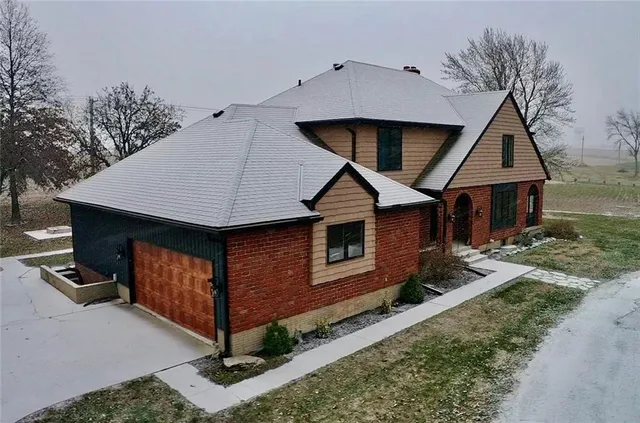 $535,000 | 12470 Lipper Avenue, Higginsville, MO 64037