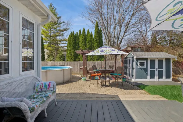 $379,500 | 100 Longford Drive, Elgin, IL 60120