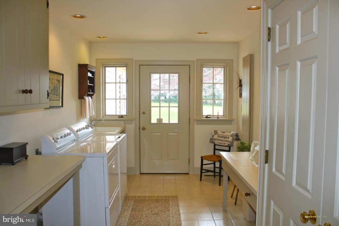 2966 Shenck Road Manheim, PA 17545 - Photo 17 of 34