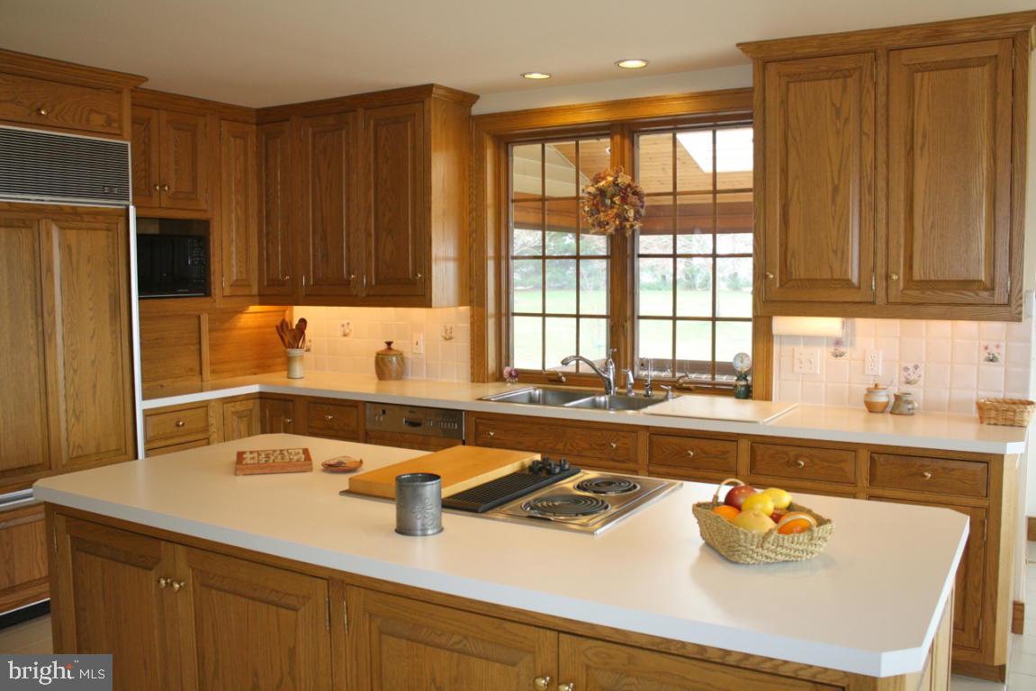 2966 Shenck Road Manheim, PA 17545 - Photo 6 of 34