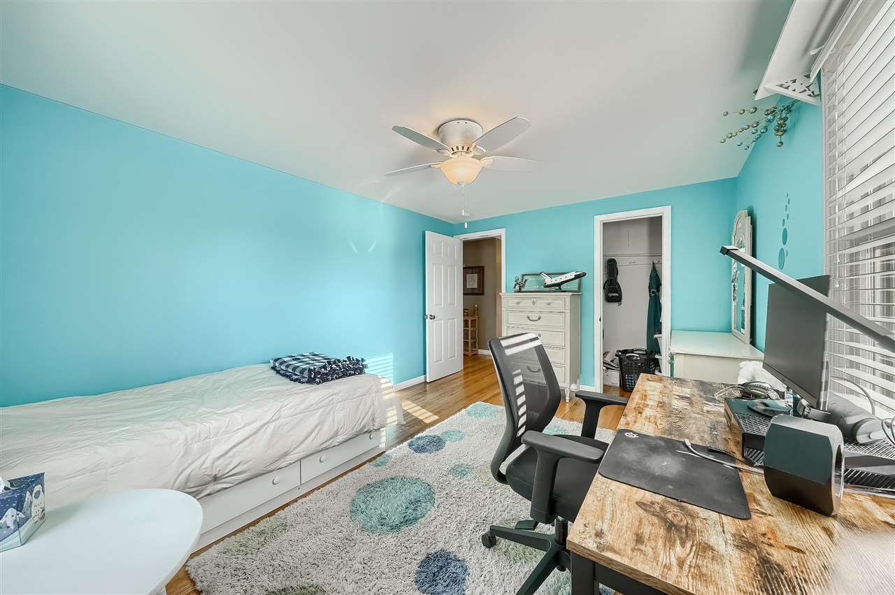 1861 Broadstone Road Grosse Pointe, MI 48236 - Photo 25 of 59 50065770-24.JPG