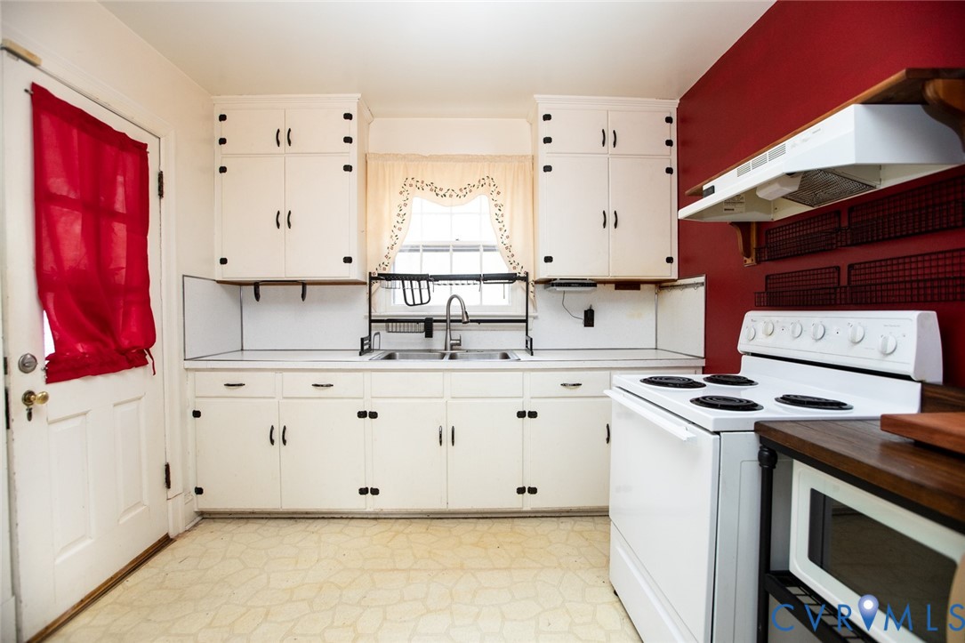 4996 Farmville Road Farmville, VA 23901 - Photo 2 of 35