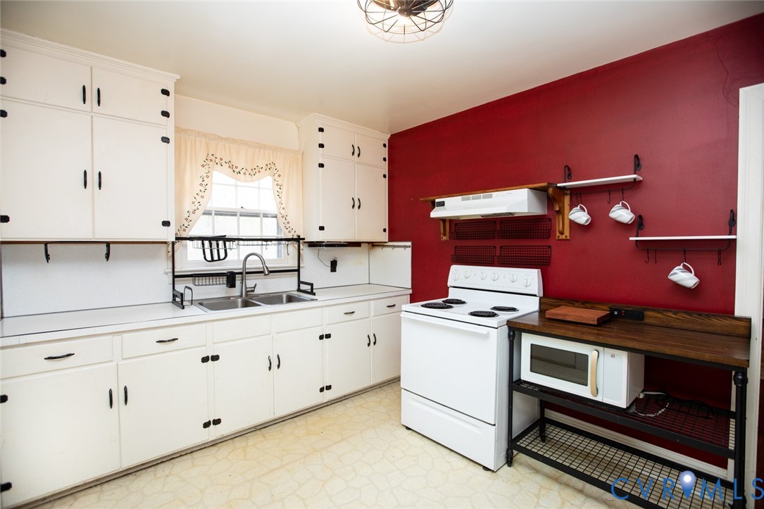 4996 Farmville Road Farmville, VA 23901 - Photo 3 of 35