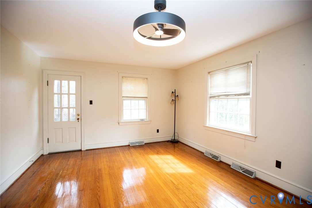 4996 Farmville Road Farmville, VA 23901 - Photo 9 of 35