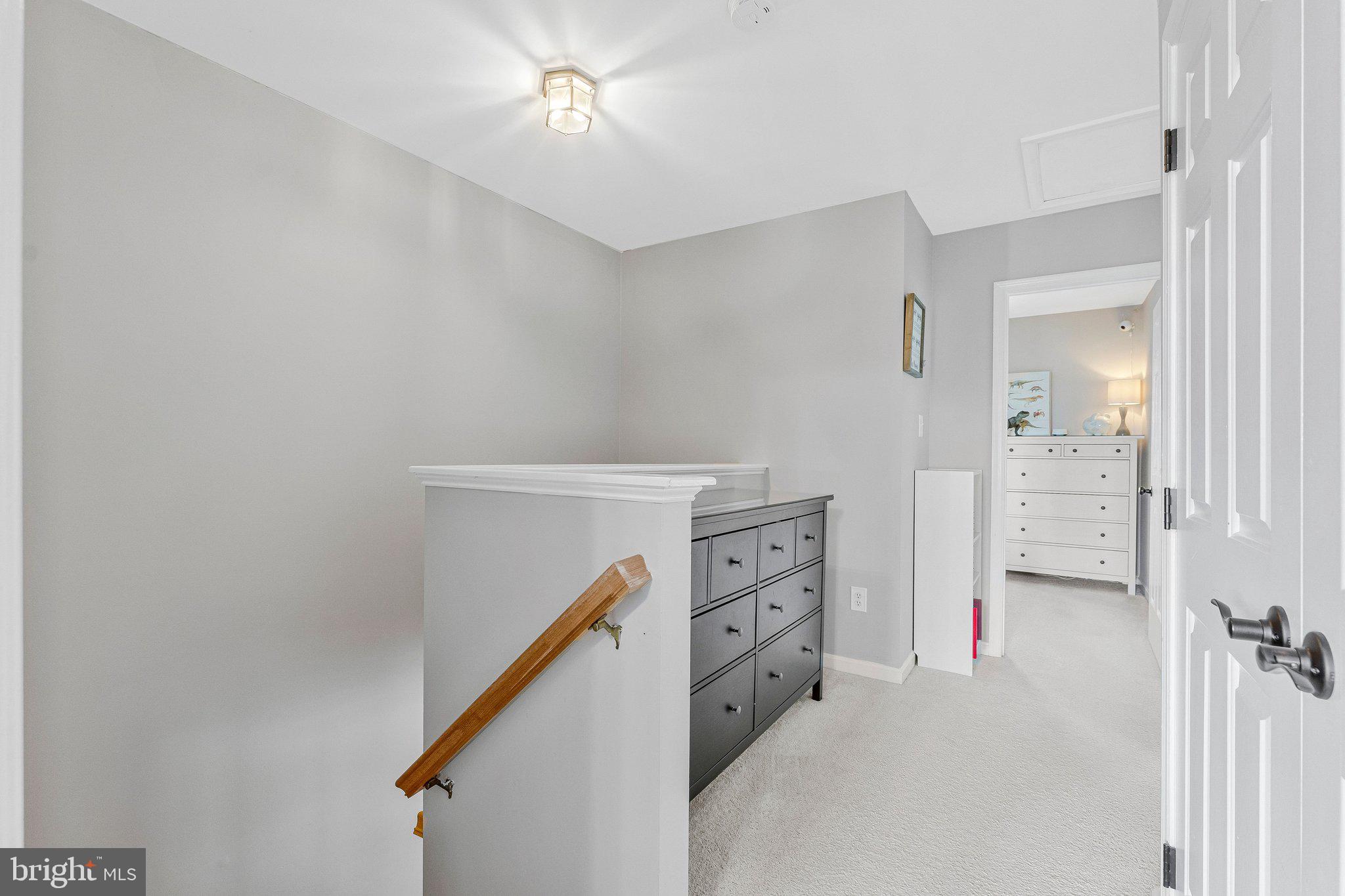 590 Tuliptree Square Northeast Leesburg, VA 20176 - Photo 26 of 54 a view of a livingroom with an empty space