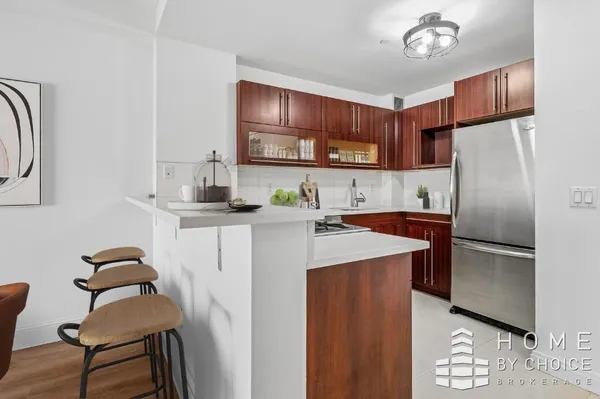 $799,000 | 302 2nd Street, Unit 4B | Park Slope