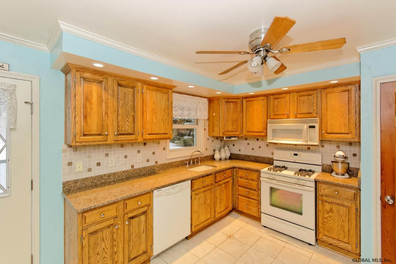 30 A Swatling Road Colonie, NY 12110 - Photo 7 of 25 Photo 7