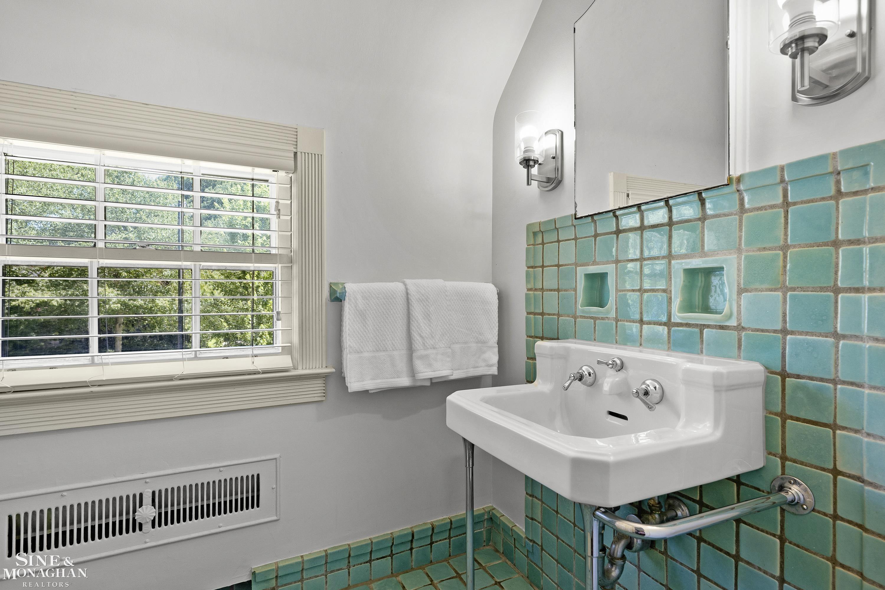 93 Merriweather Road Grosse Pointe, MI 48236 - Photo 43 of 75
