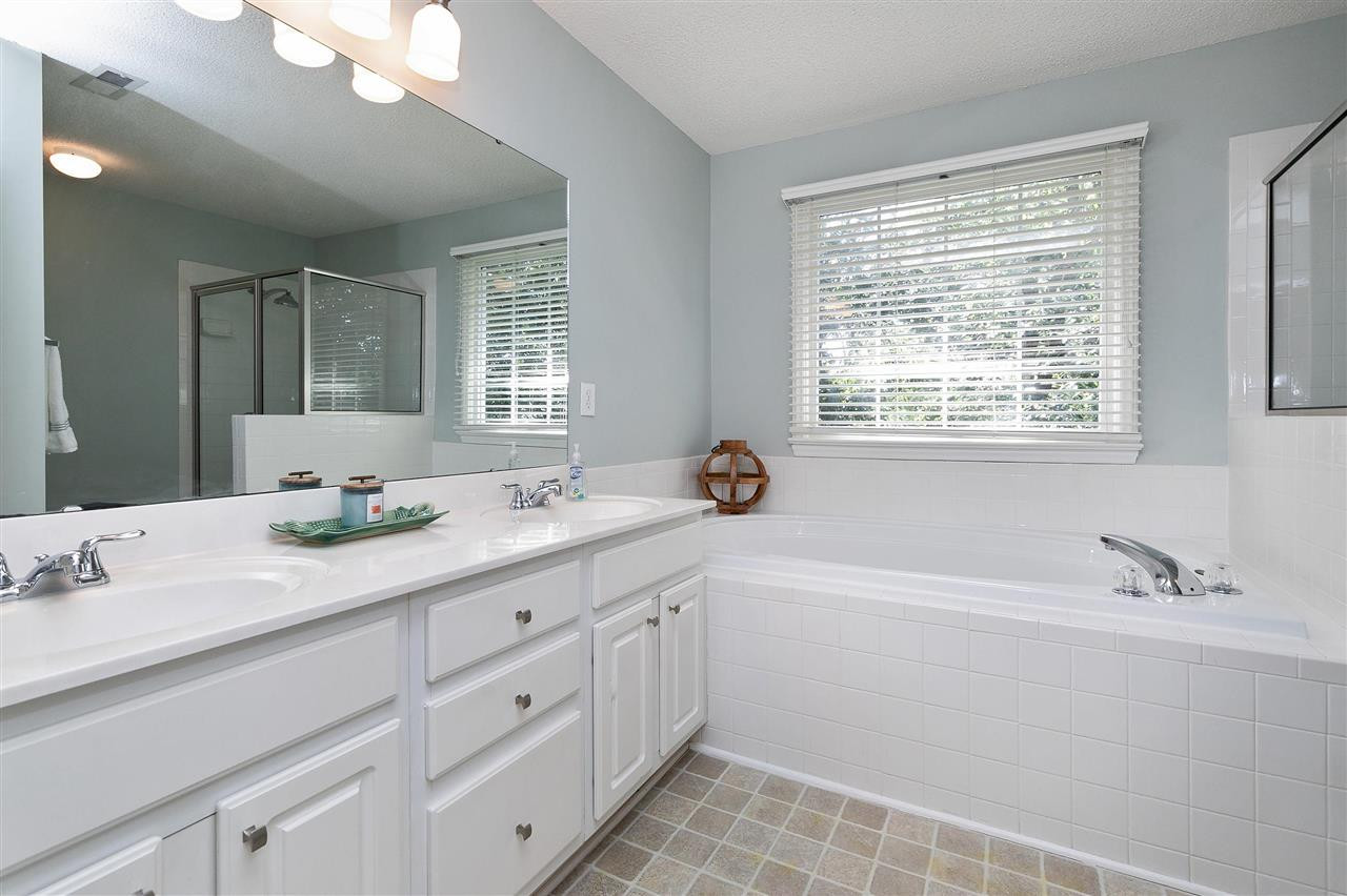 2325 Bolingbrook Lane Raleigh, NC 27613 - Photo 15 of 30 Master Bath/Spa