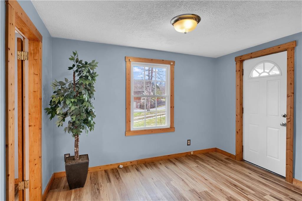 5410 Middle Road Gibsonia, PA 15044 - Photo 4 of 25 Gallery Image 4