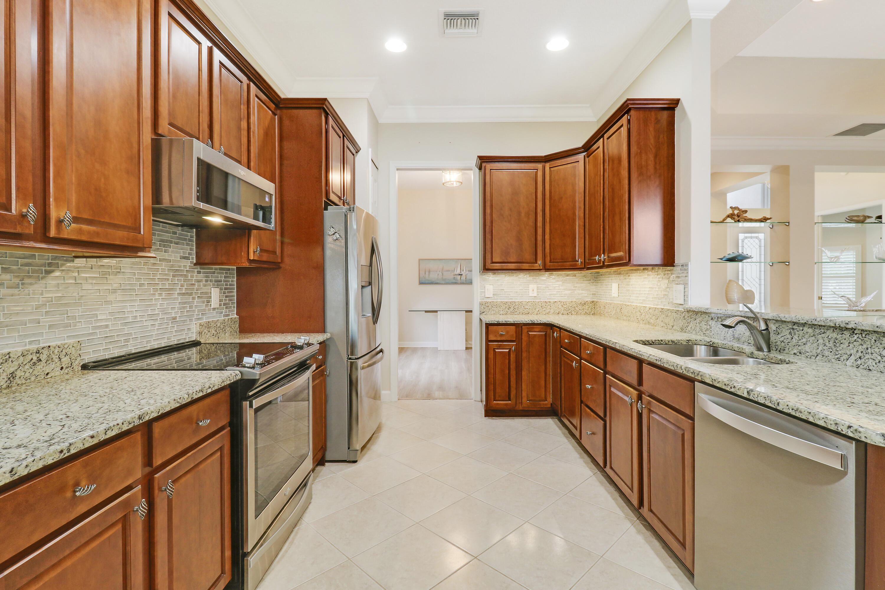 8262 Riviera Way Port St. Lucie, FL 34986 - Photo 23 of 74 Kitchen