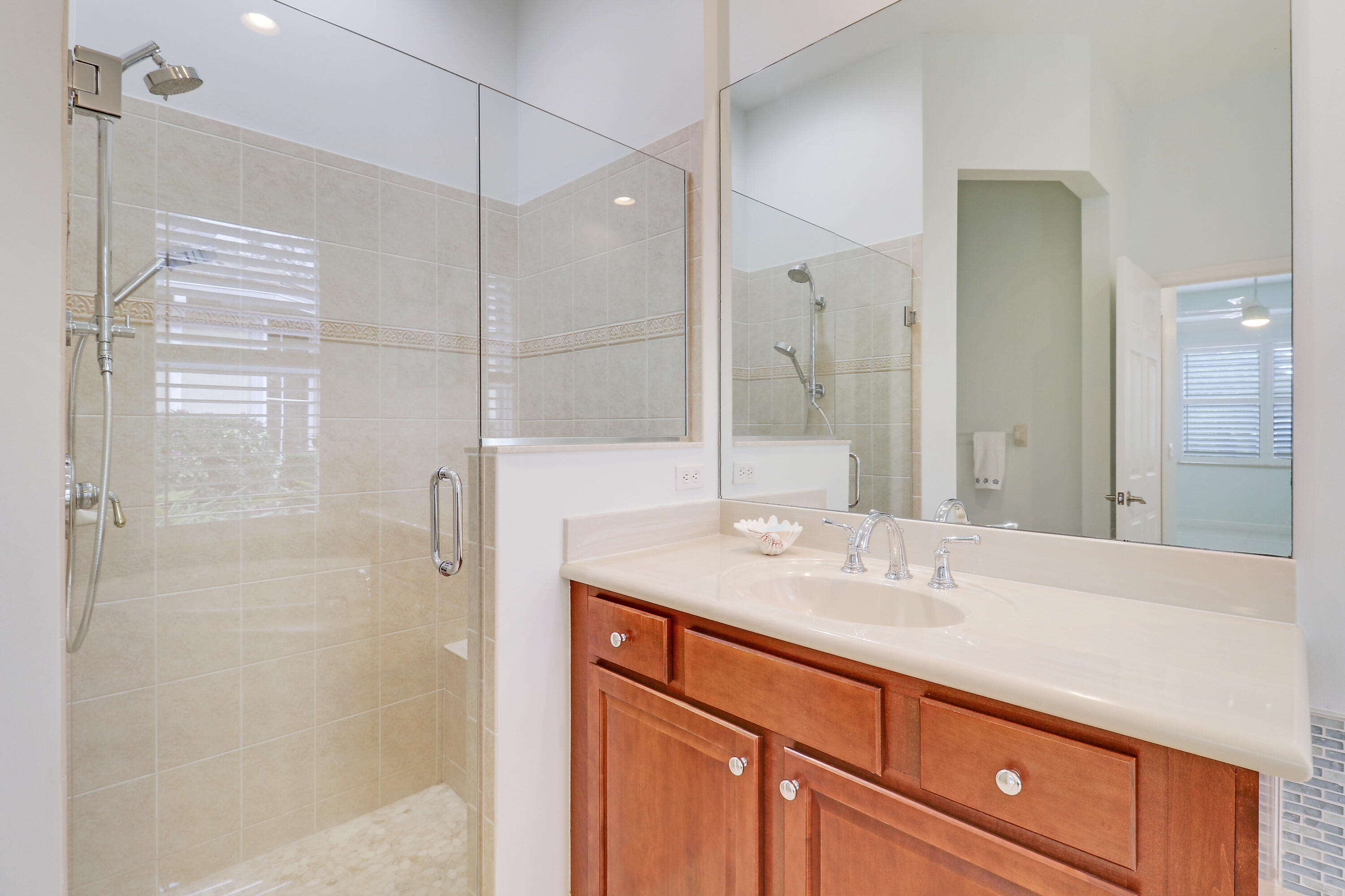 8262 Riviera Way Port St. Lucie, FL 34986 - Photo 32 of 74 Master Bathroom