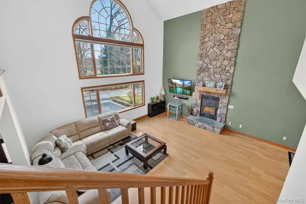 $895,000 | 23 Ruth Road, Cortlandt Manor, NY 10567