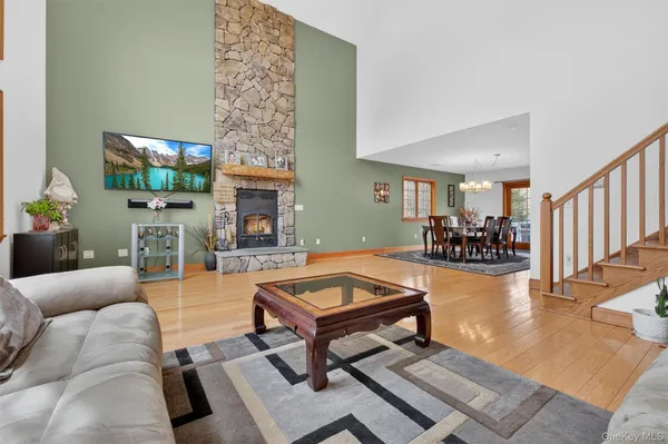 $895,000 | 23 Ruth Road, Cortlandt Manor, NY 10567