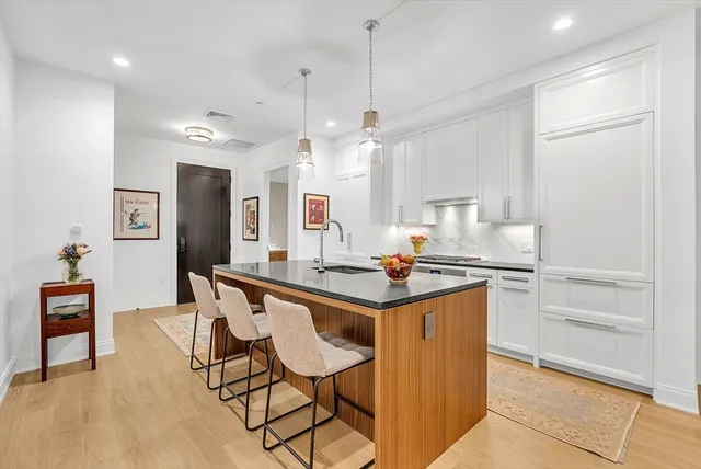 $1,550,000 | 100 Linden Street, Unit 111, Wellesley, MA 02482