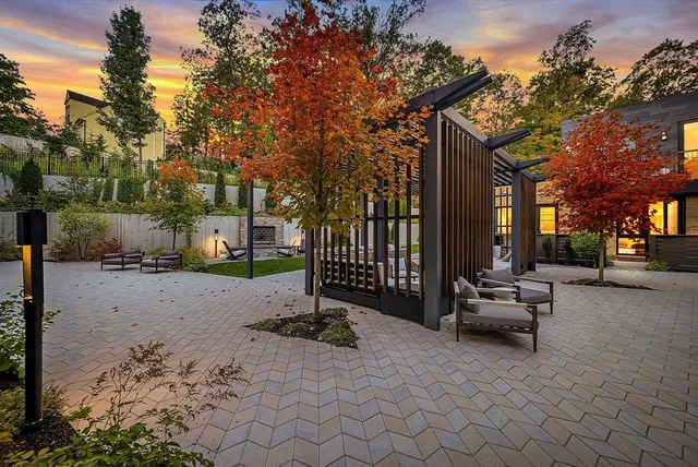 $1,550,000 | 100 Linden Street, Unit 111, Wellesley, MA 02482