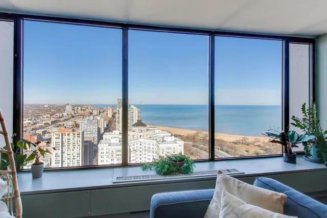 $225,000 | 5455 North Sheridan Road, Unit 3711, Chicago, IL 60640