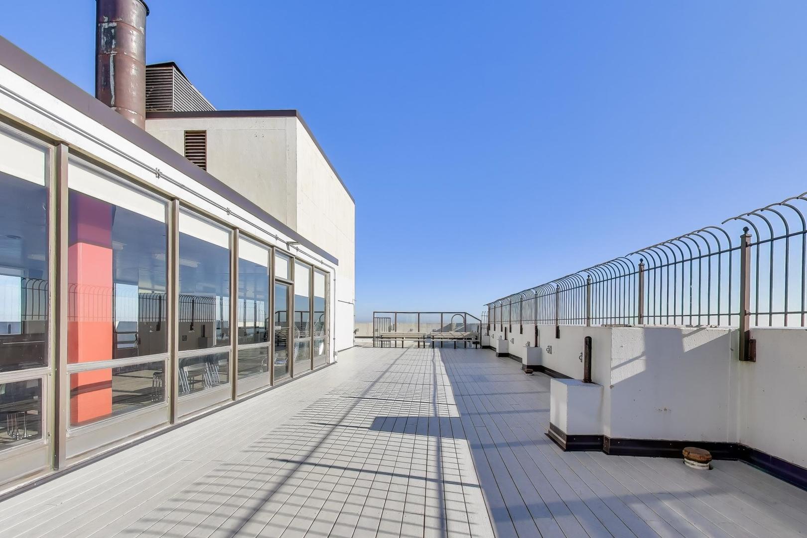 5455 North Sheridan Road, Unit 3711 Chicago, IL 60640 - Photo 23 of 36