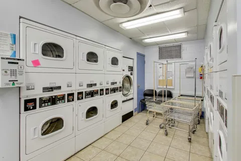 $225,000 | 5455 North Sheridan Road, Unit 3711, Chicago, IL 60640