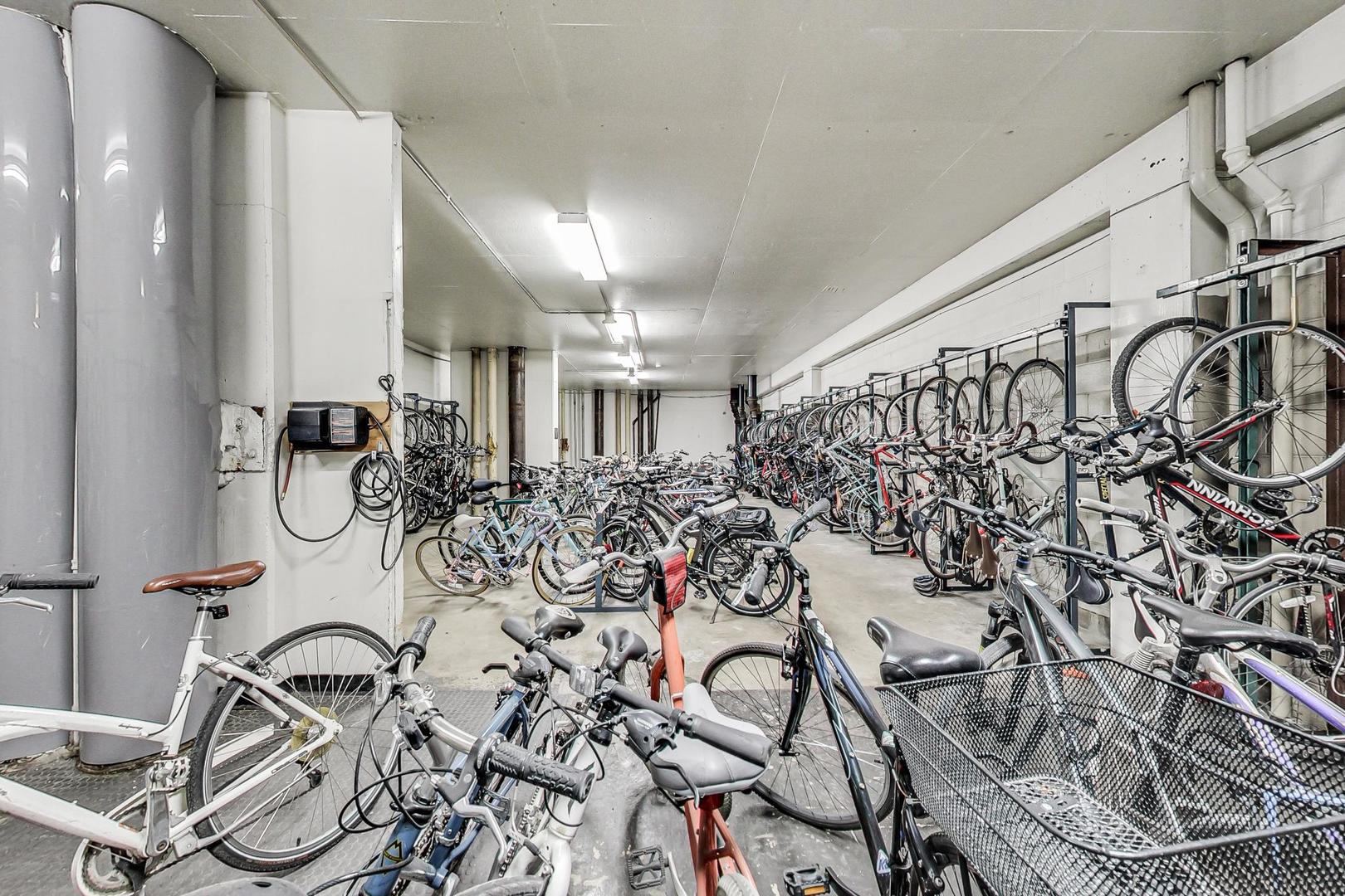 5455 North Sheridan Road, Unit 3711 Chicago, IL 60640 - Photo 33 of 36