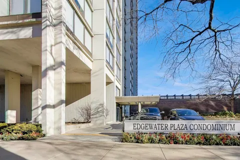 $225,000 | 5455 North Sheridan Road, Unit 3711, Chicago, IL 60640