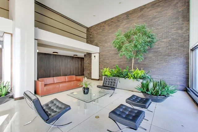 $225,000 | 5455 North Sheridan Road, Unit 3711, Chicago, IL 60640