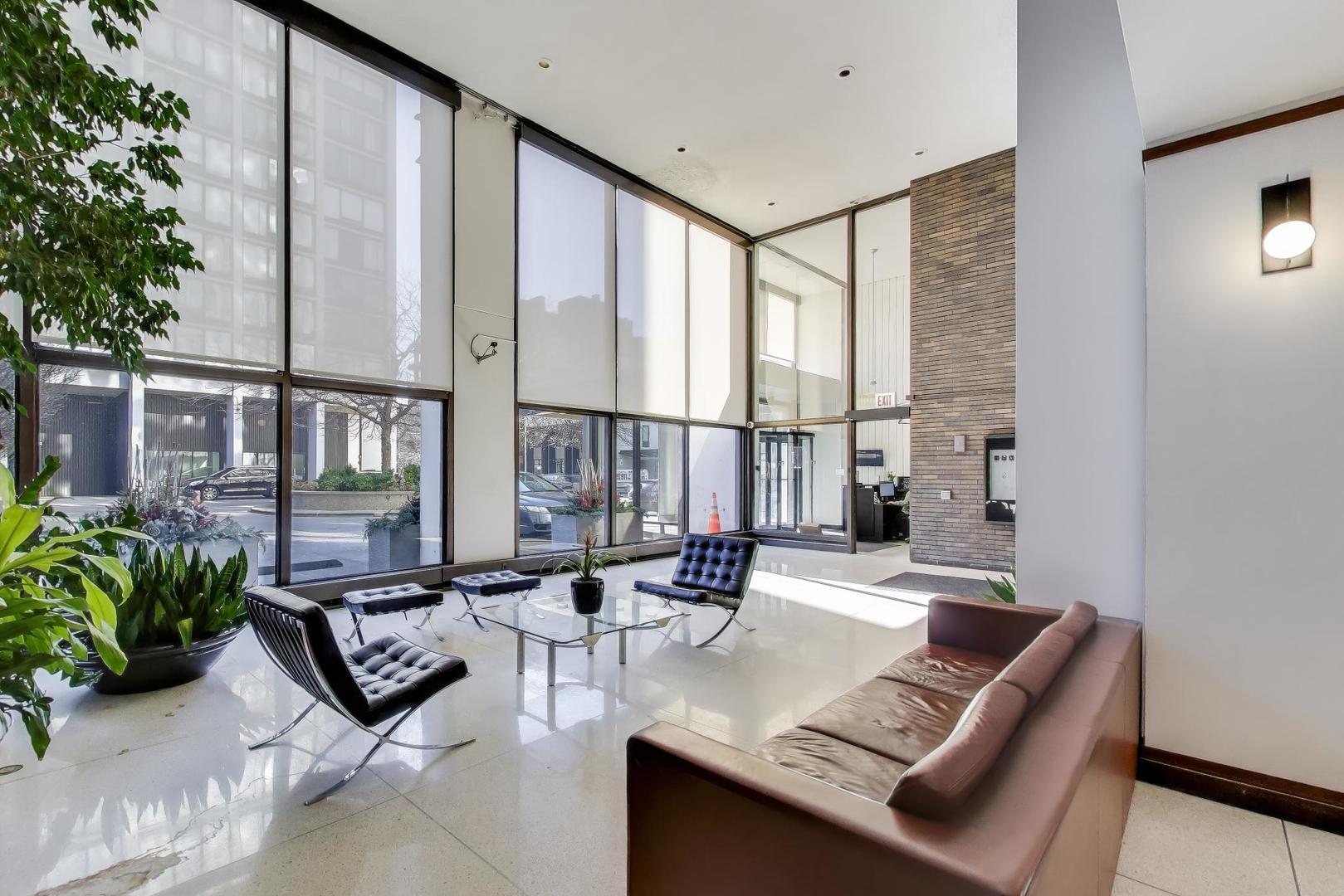 5455 North Sheridan Road, Unit 3711 Chicago, IL 60640 - Photo 7 of 36