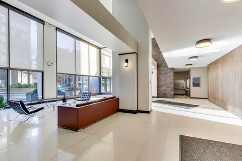 $225,000 | 5455 North Sheridan Road, Unit 3711, Chicago, IL 60640