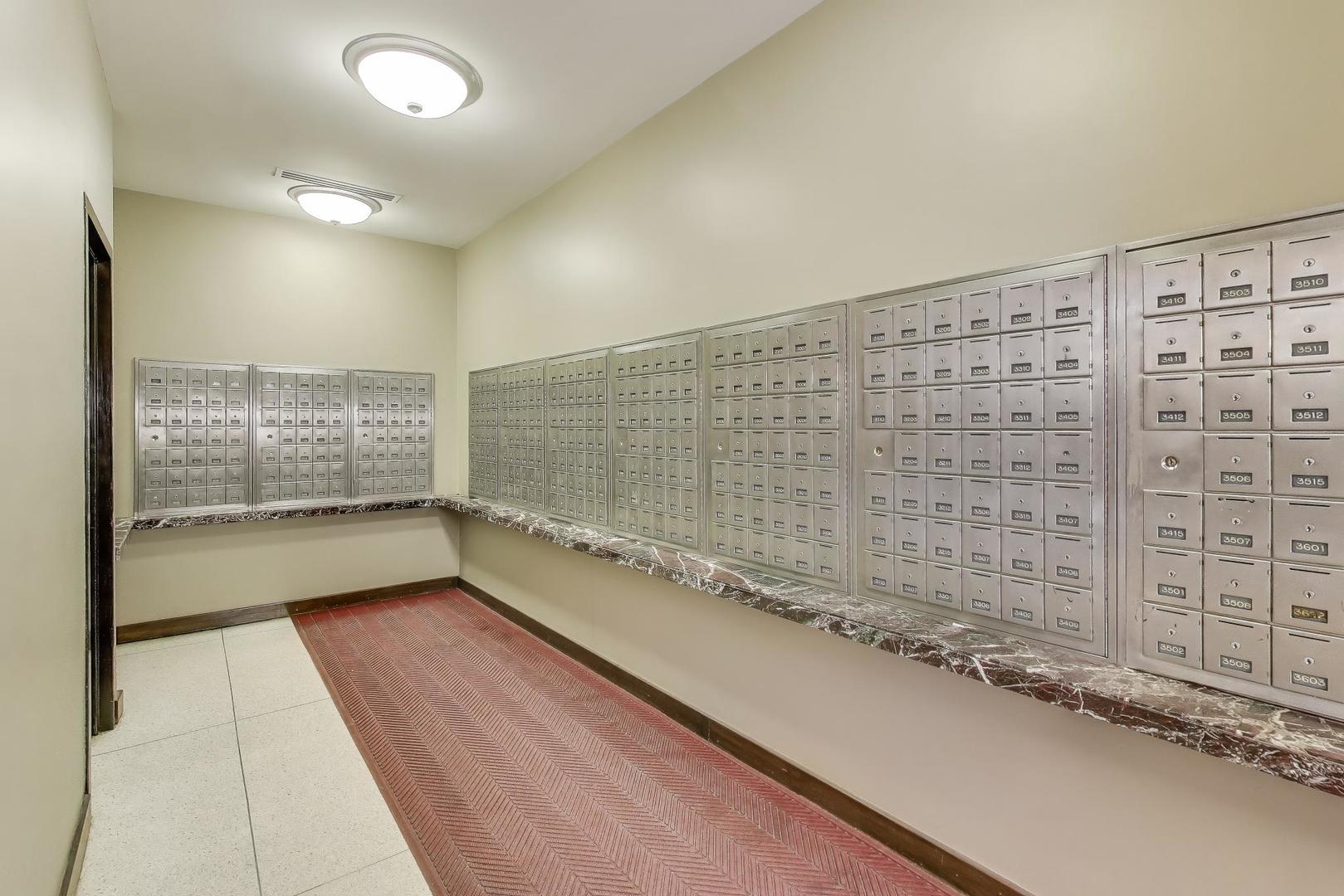 5455 North Sheridan Road, Unit 3711 Chicago, IL 60640 - Photo 9 of 36