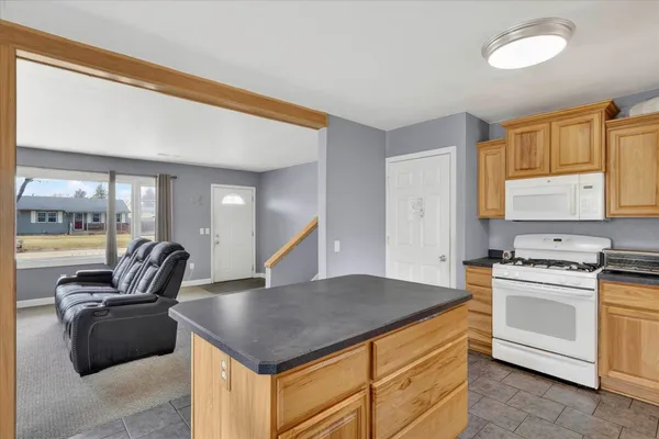 $269,900 | 2433 Butlin Drive, Beloit, WI 53511